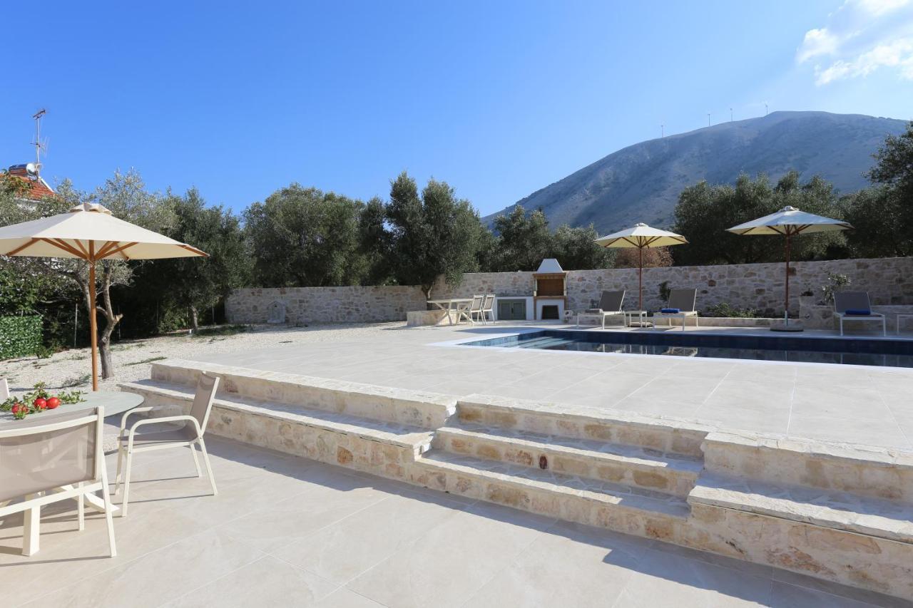 Unity Villa Andipáta Екстериор снимка