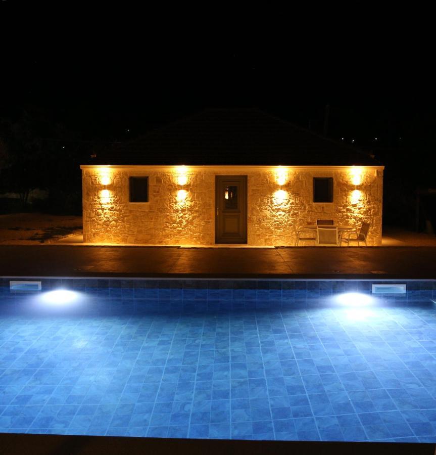 Unity Villa Andipáta Екстериор снимка