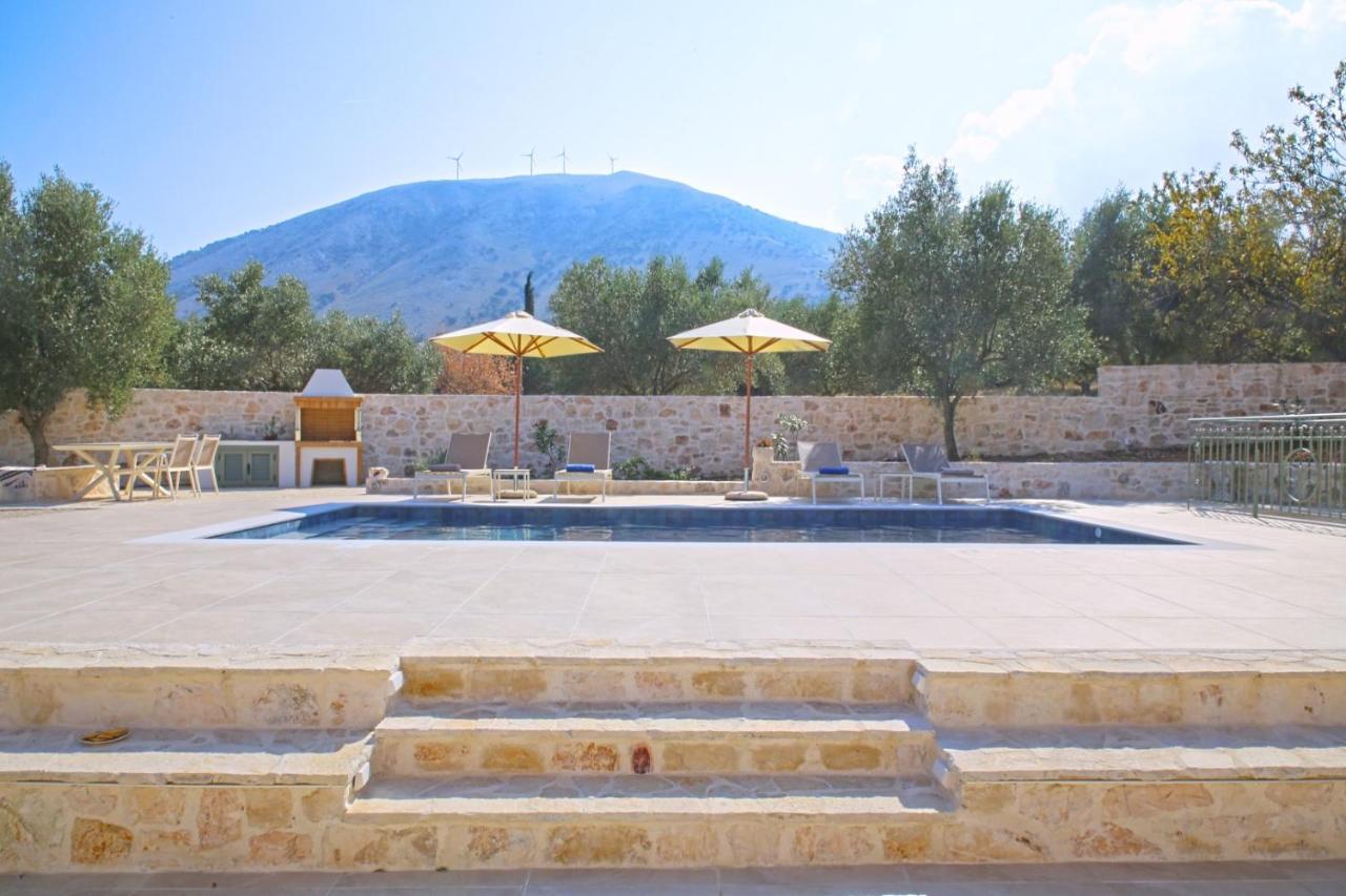 Unity Villa Andipáta Екстериор снимка